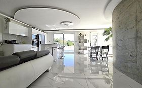 Maison Sapiac - 4Pers - 2 Chambres - 3 Lits - Clim Reversible - Terrasse Ombragee Et Grand Jardin - Piscine Saison Estivale